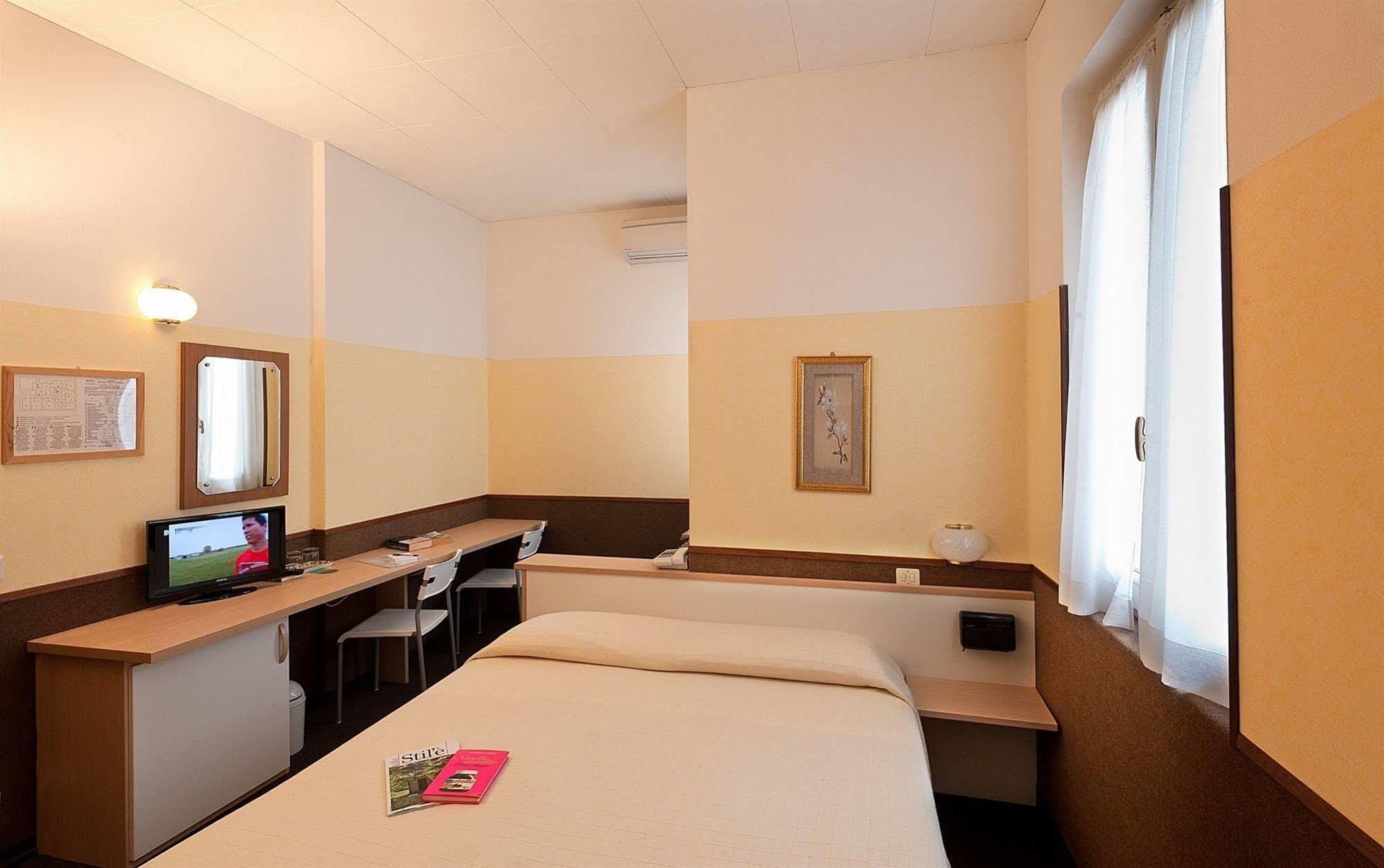 Hotel Eden Baveno Exterior photo